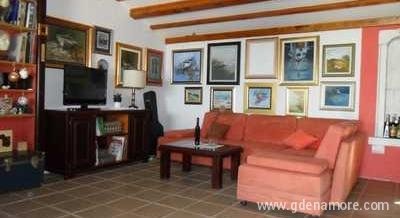 Apartmani Picasso, Privatunterkunft im Ort Komiža, Kroatien